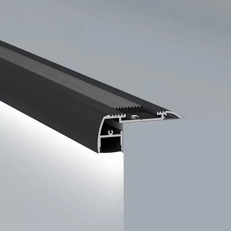 Nez de Marche Alu 2M Noir pour Ruban LED 10mm Commande En Gros