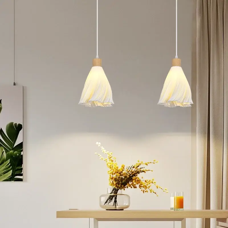 Nouveauté Lustre long en bois massif style nordique pour villa