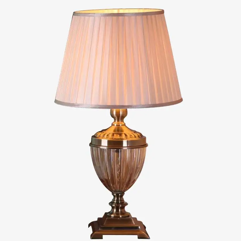 Chic bedside lamp with fabric shade Prix Réduit