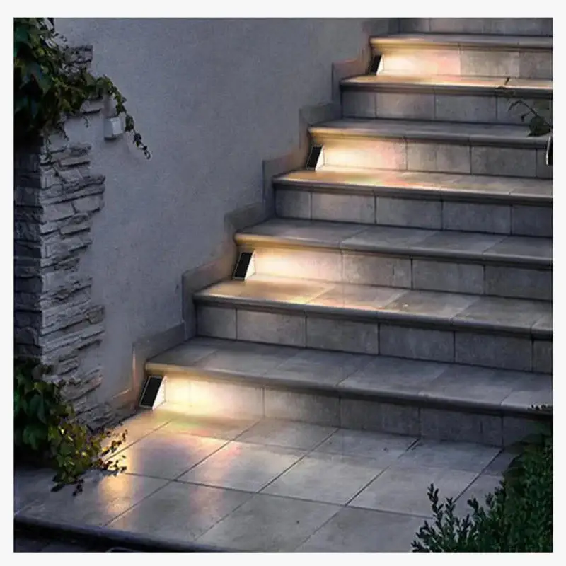 Waterproof outdoor solar led light for garden, park, staircase Marque