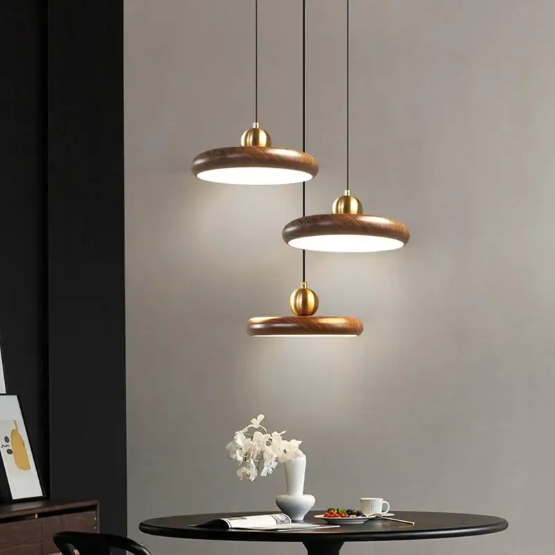 Commander Maintenant Iron chandelier with wood effect, variable pendant light