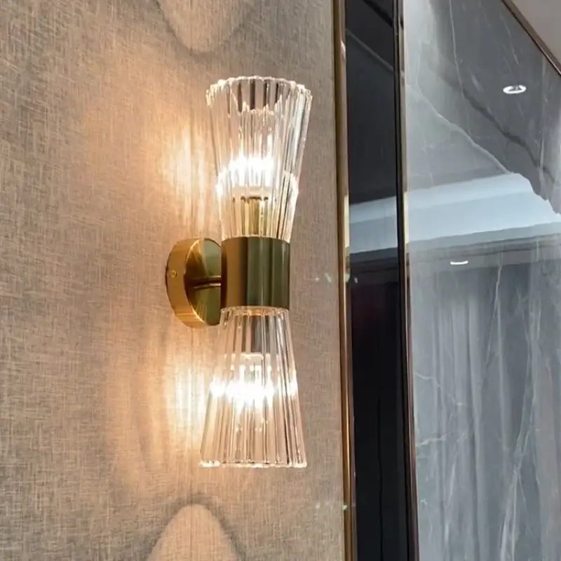 Modern stainless steel wall light with clear glass Top Vente