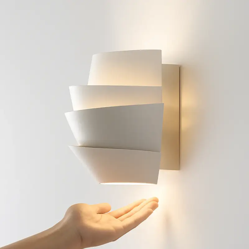 Nordic pinecone metal led wall light, simple and creative Soldes