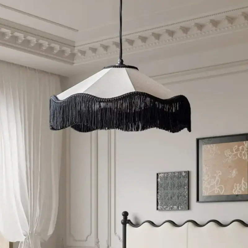 French retro vintage chandelier american style for elegant interiors Offre Spéciale