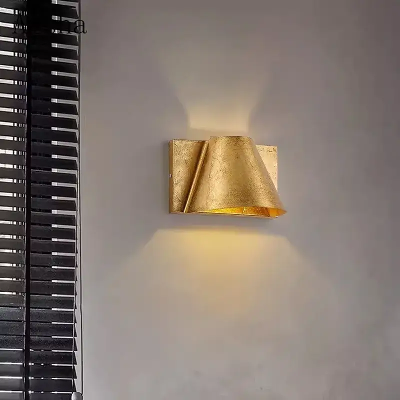 Vente Directe American retro wall light for elegant and warm lighting