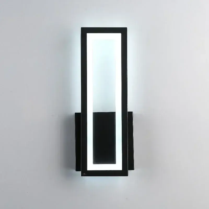 Prix Cassé Modern minimalist wall light for elegant interior decor