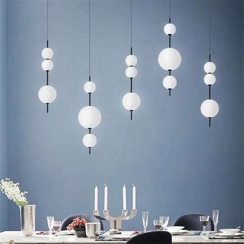 Design beaded pendant light for modern interior decor Commander Vite