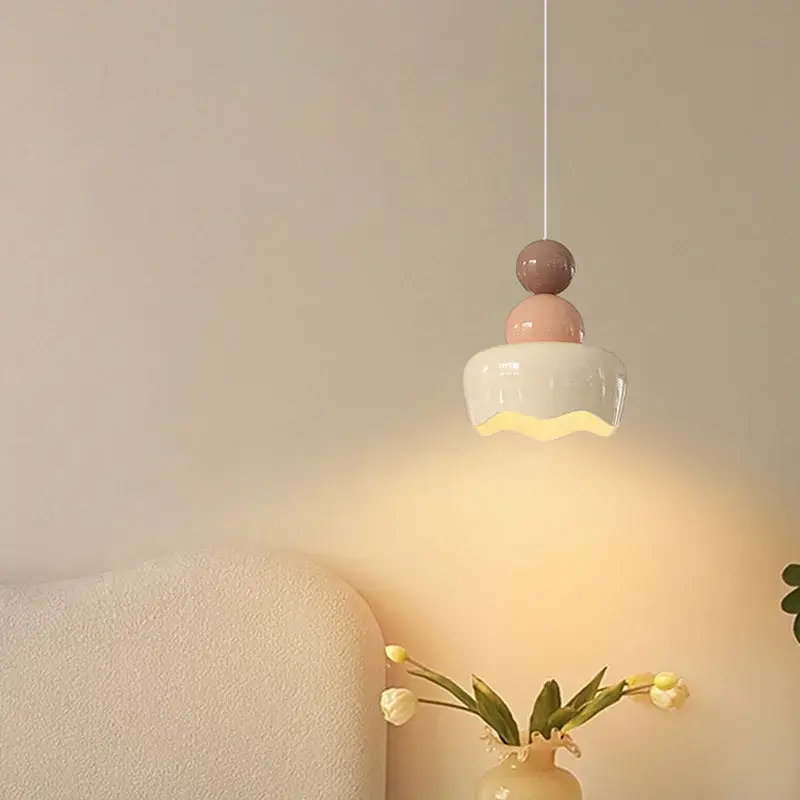 Modern creative chandelier for a cosy child's room Bon Plan