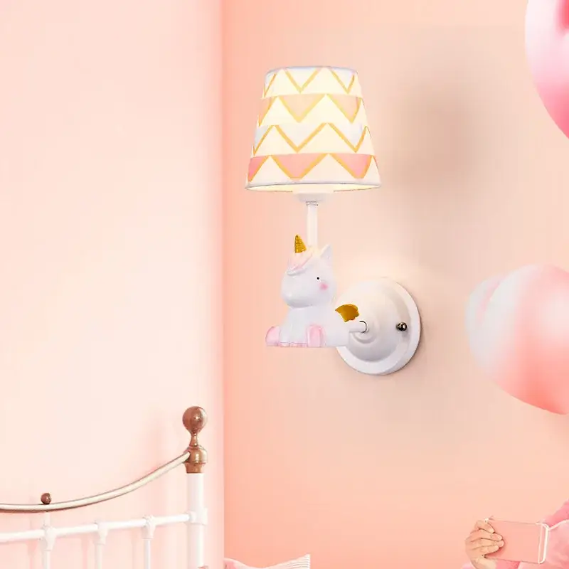 Bear, unicorn and pegasus wall light for children's room Quantité Limitée