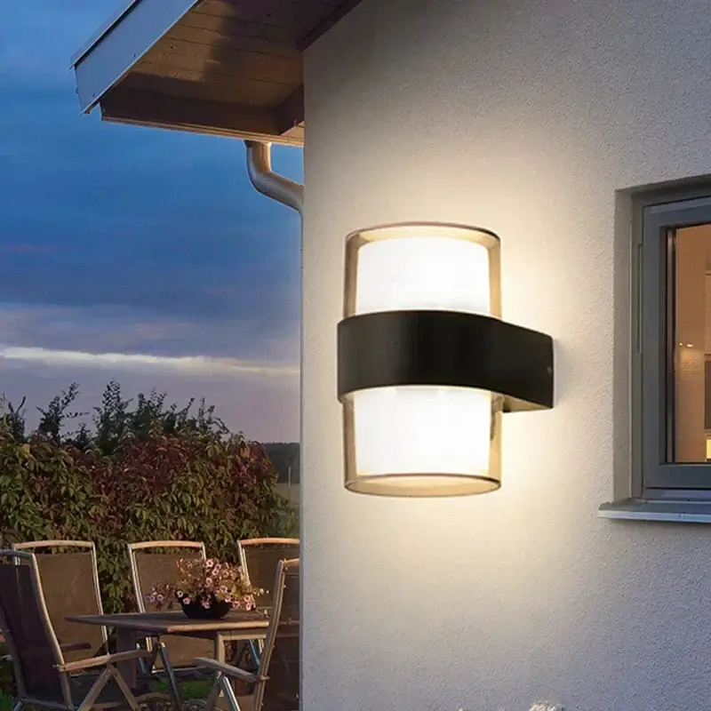 Waterproof led outdoor wall light for garden and exterior Certifié