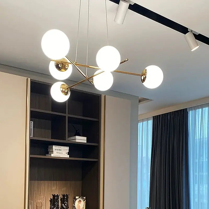 Réduction Modern glass chandelier for vintage interior decor