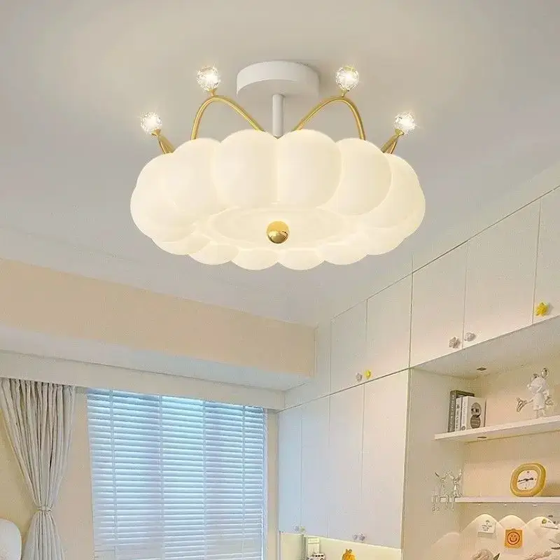 Paiement Sécurisé Modern crown-shaped ceiling light with remote control