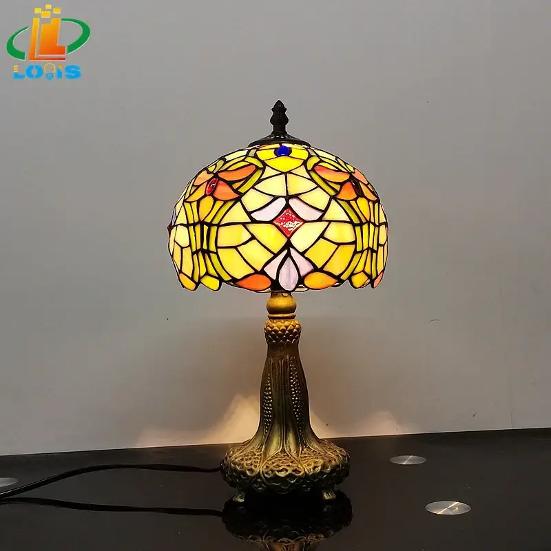 Tiffany style table lamp for decorative indoor lighting Seulement Aujourd&rsquo;hui