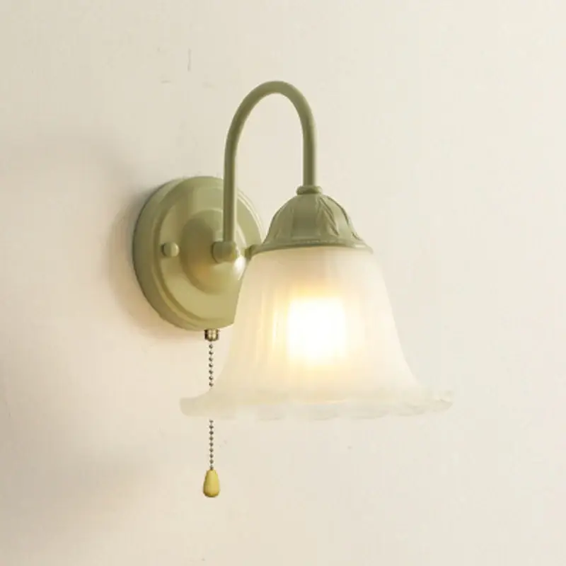 Modern wall light for decorative and practical indoor lighting Jusqu&rsquo;à Épuisement Des Stocks
