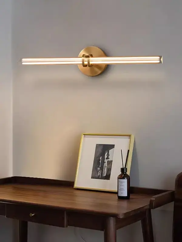 Prix Cassé Crystal and copper wall light for modern decor