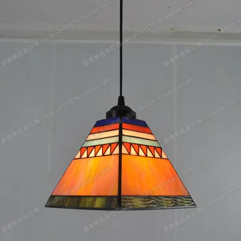 Spanish tiffany chandelier for glazed restaurant and café Réduction