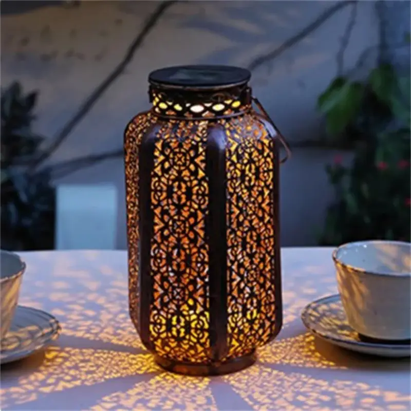 Retro pattern led solar lantern for outdoor garden and patio Paiement Sécurisé