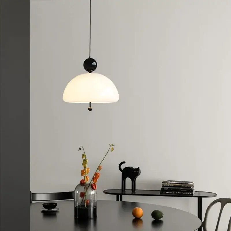 Simple modern and personalised chandelier for elegant interiors Prix Réduit