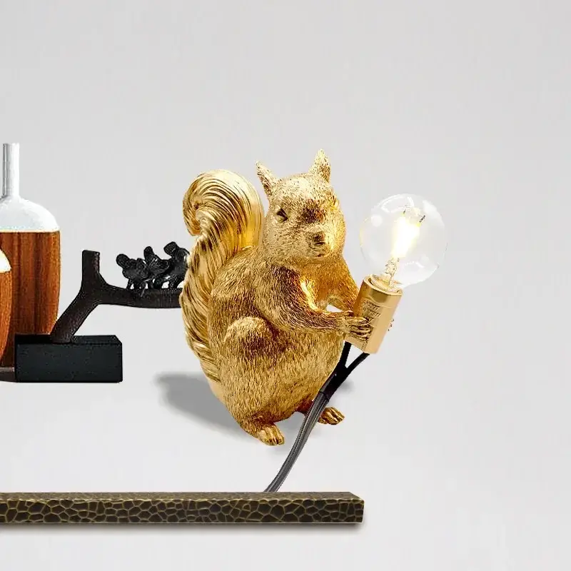 Resin squirrel table lamps for decoration and gift Retour Gratuit