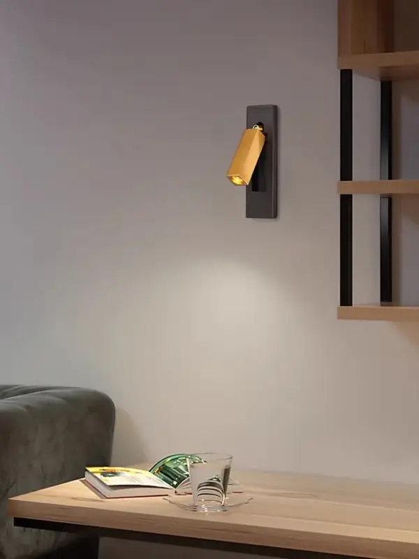 Rotating led wall light with switch for reading Offre Du Jour