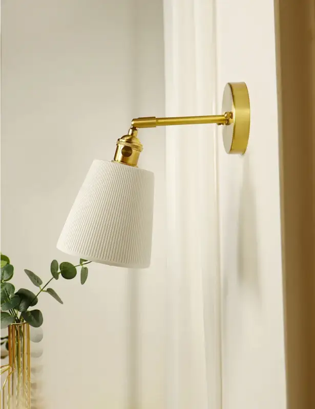 Nordic ceramic wall light with adjustable brass switch Petit Prix