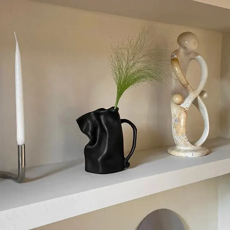 Nordic ceramic vase for handcrafted floral decoration Expédié Aujourd&rsquo;hui