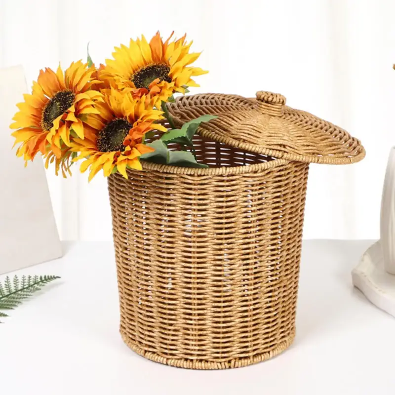 Hand-woven laundry basket with lid and convenient opening Prix Bas
