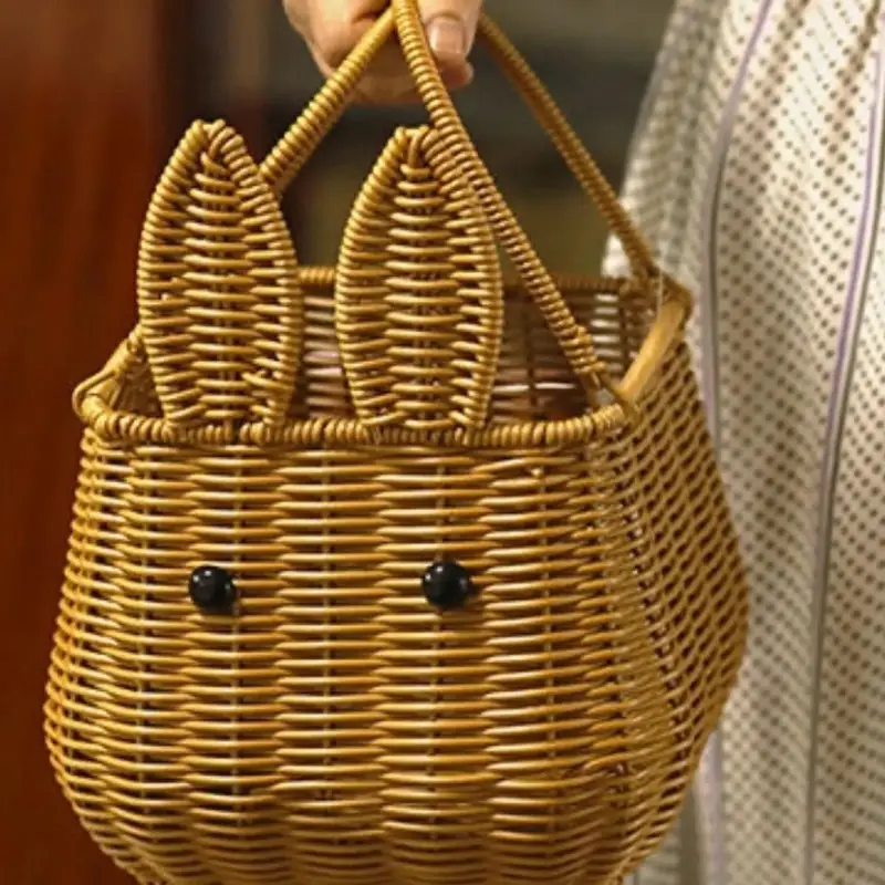 Handmade wicker easter basket for decoration and picnic Vente Directe