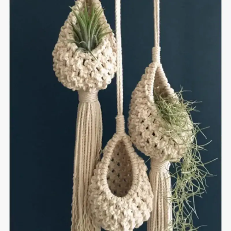 Commander Vite Pineapple-shaped macrame cotton hanging basket for boho decor