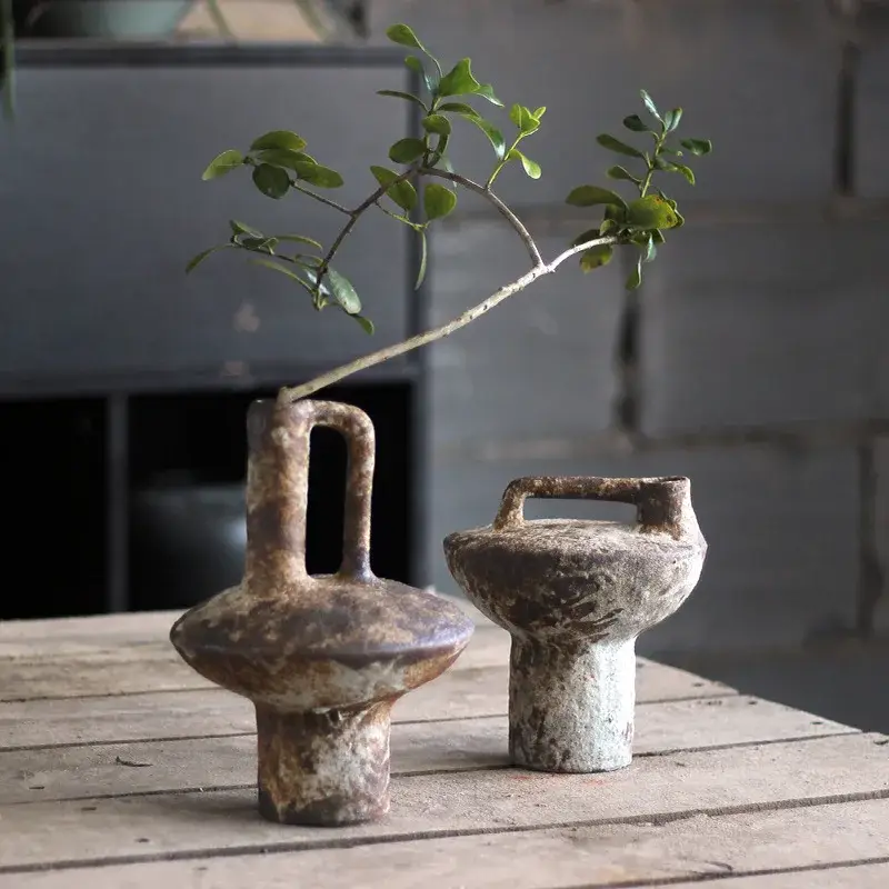 Handmade wabi-sabi style ceramic vase for dried flowers Vente Directe
