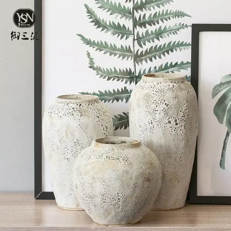 Retro ceramic vase for flowers and decoration Remise