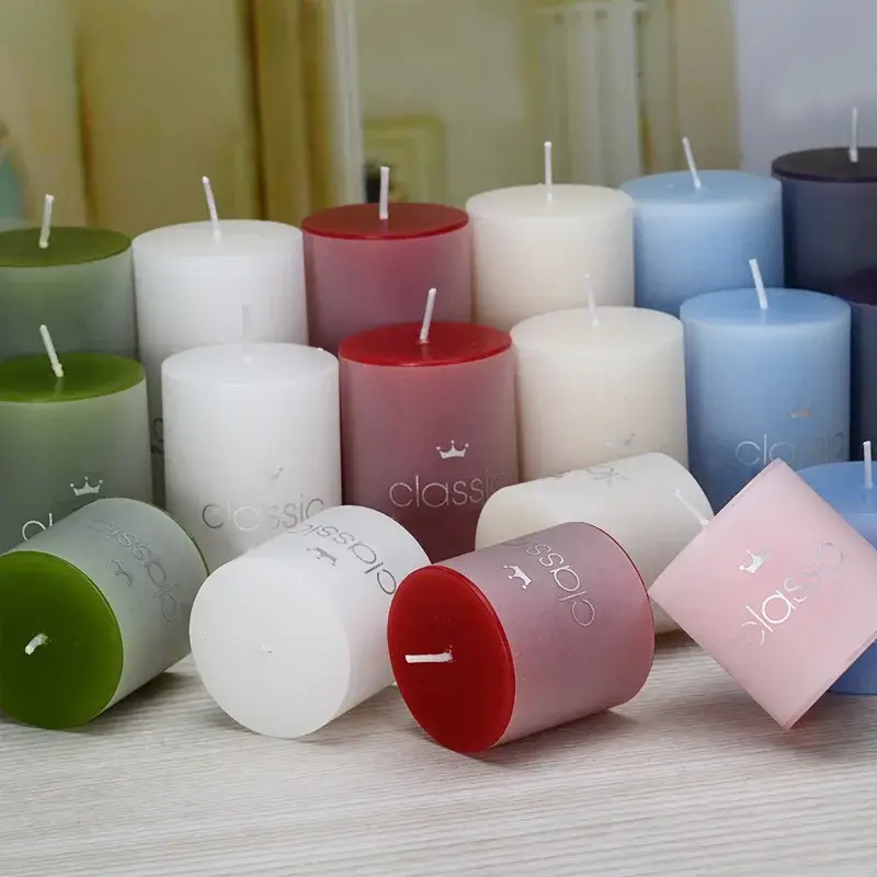 Acheter En Ligne Decorative smokeless scented pillar candles in various sizes and co…