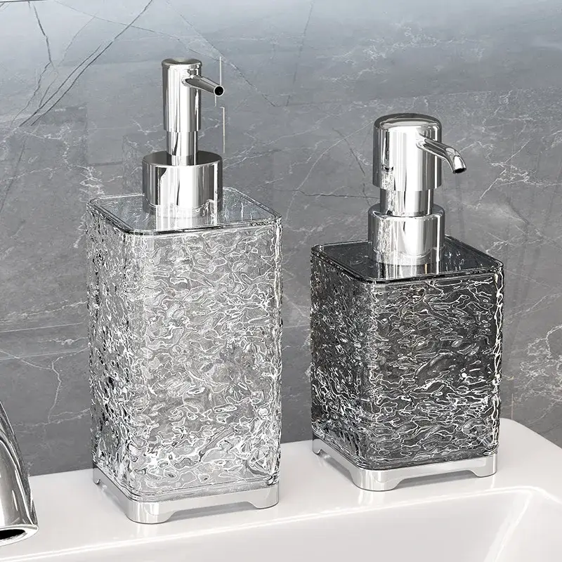 Authentique Refillable acrylic soap dispenser for daily use