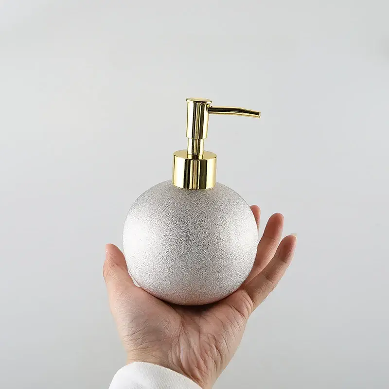 Ceramic bottle for lotion, shampoo and soap Solde