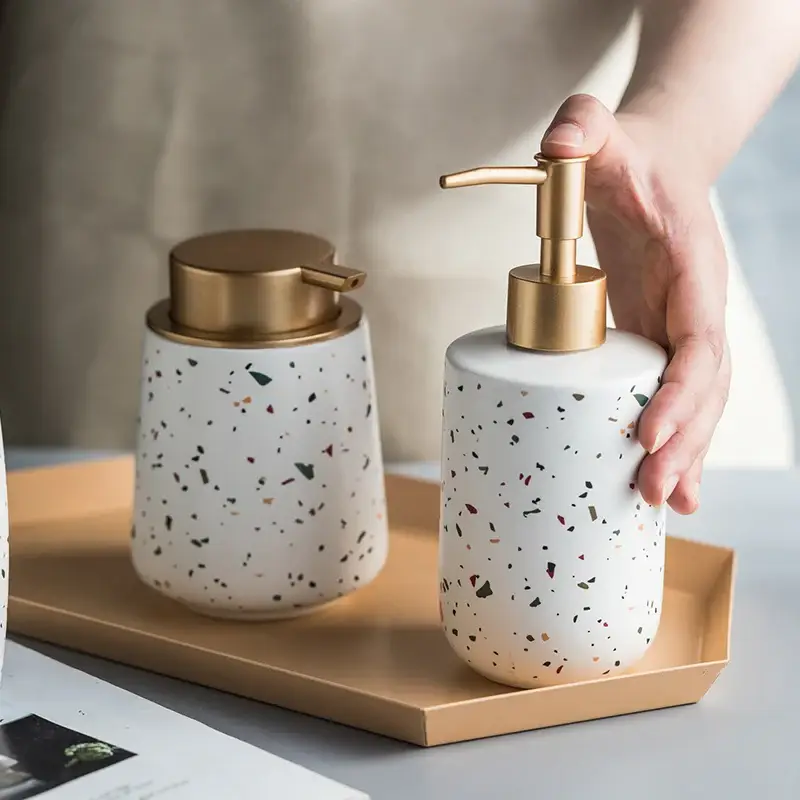 Commander Vite Ceramic soap dispenser for shower gel and lotion