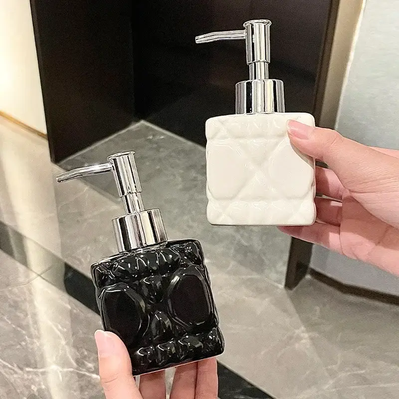 Ceramic bottle for gel and hand sanitizer Prix Cassé