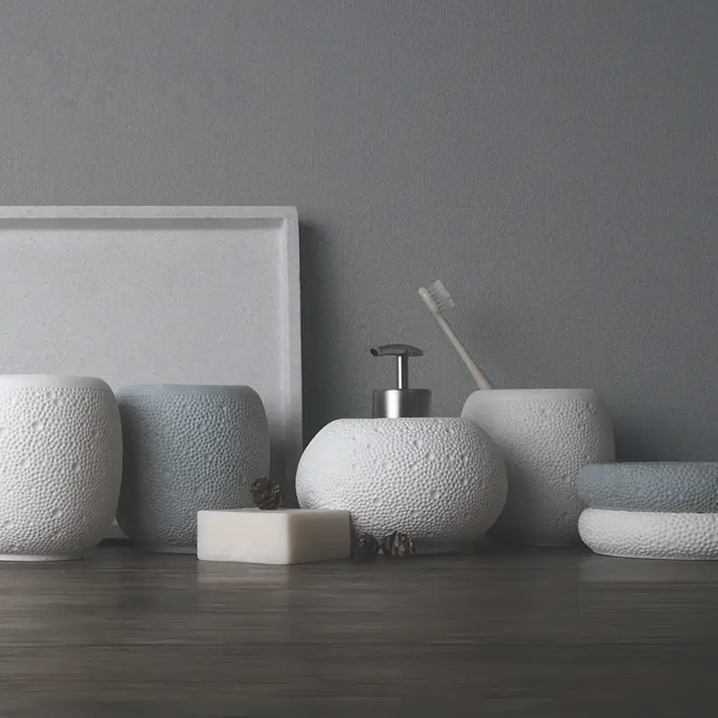 Offre Exclusive Four-piece ceramic bathroom set