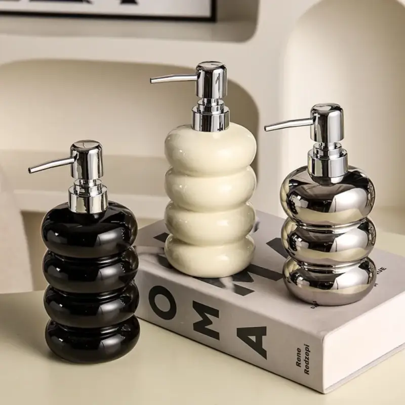 Remise Nordic style ceramic soap dispenser donut shape