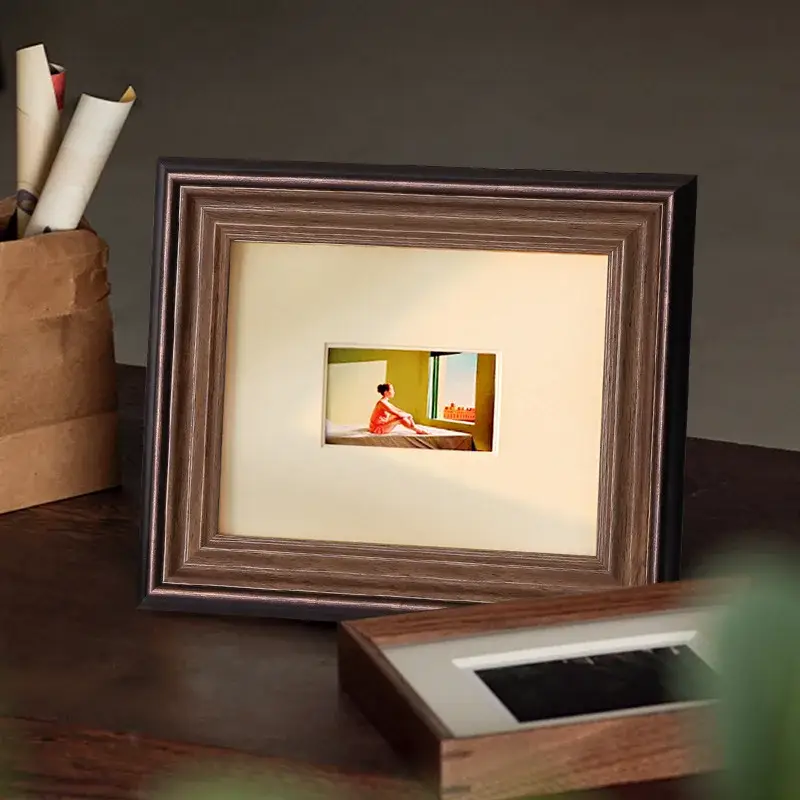 Vente Directe American style walnut photo frame for children