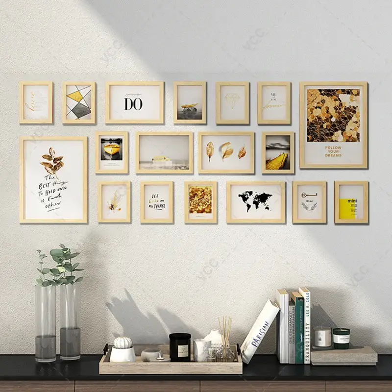 Set of 18 natural wood photo frames for wall hanging Certifié
