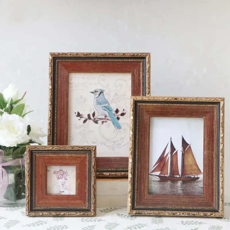 Retro solid wood photo frame for family décor Dernière Chance