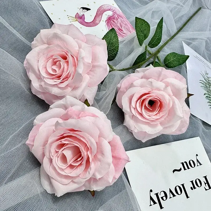 Silk floral decoration with roses and branches for parties Seulement Aujourd'hui
