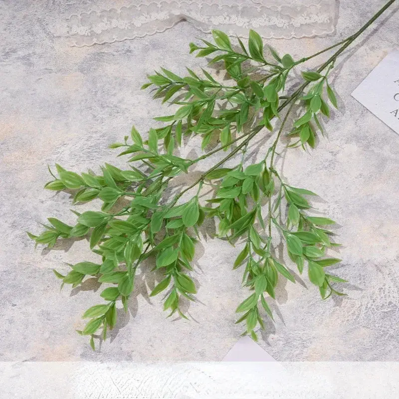 Plastic aquatic plant decoration for weddings and events Certifié