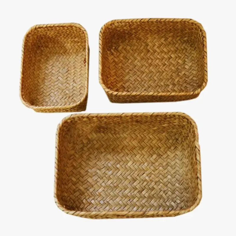 Handmade straw basket for dried flowers, decorative and practical Bon Marché