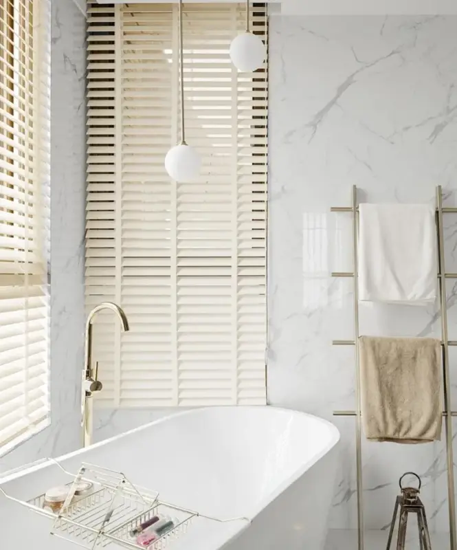 Motorised connected wooden venetian blind for french door window Affaire À Saisir