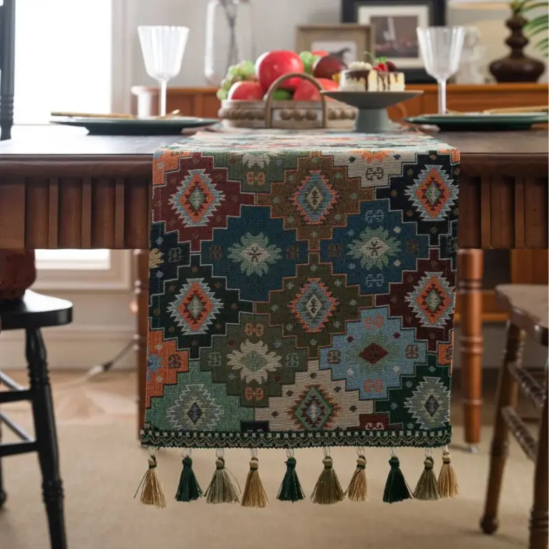 Vente Directe Green floral jacquard table runner countryside style