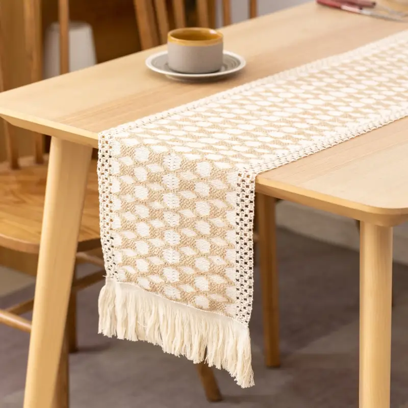 Achetez Aujourd'hui Boho beige table runner with geometric patterns and tassels