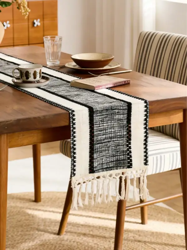 Boho khaki macramé table runner with tassels Offre Spéciale