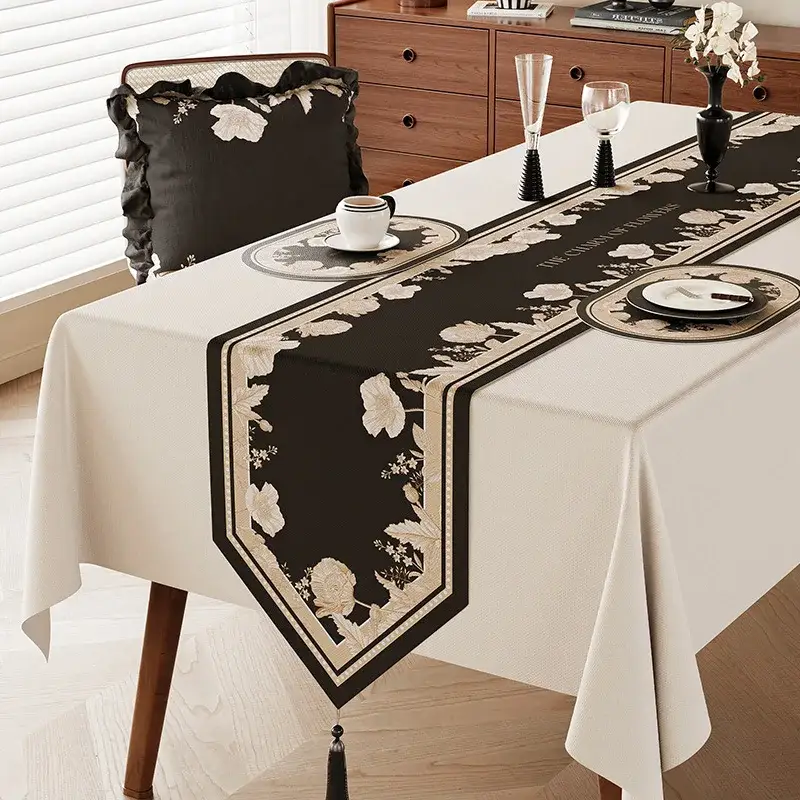 Beige vintage floral table runner country style Commander Maintenant
