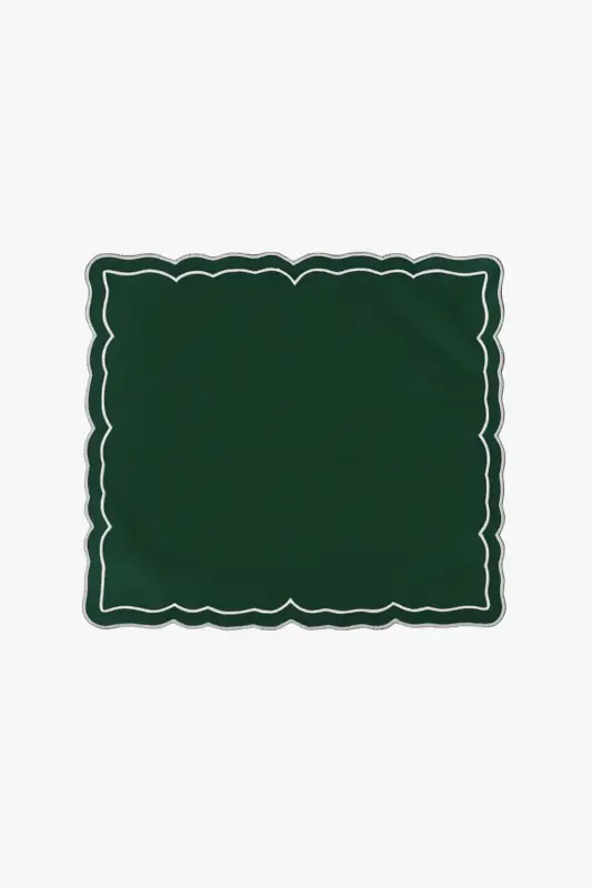 Vente Directe Embroidered placemat vintage style with wavy edge